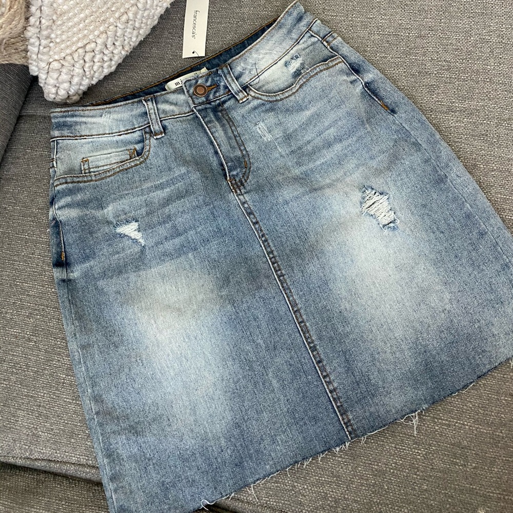 NWT Francesca’s M high waisted denim skirt